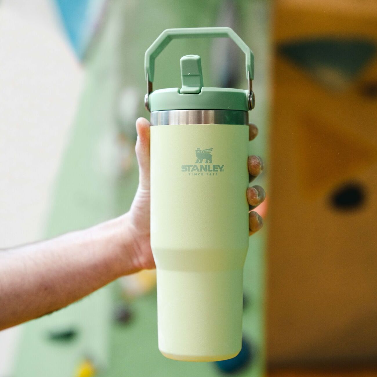 Iceflow™ Flip Straw Tumbler | 0.89L - Ѕtаnlеу Create